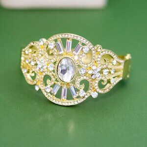 7 inch, Vintage Clear Faux Gem Floral Abstract Gold Tone Hinge Bangle - K44
